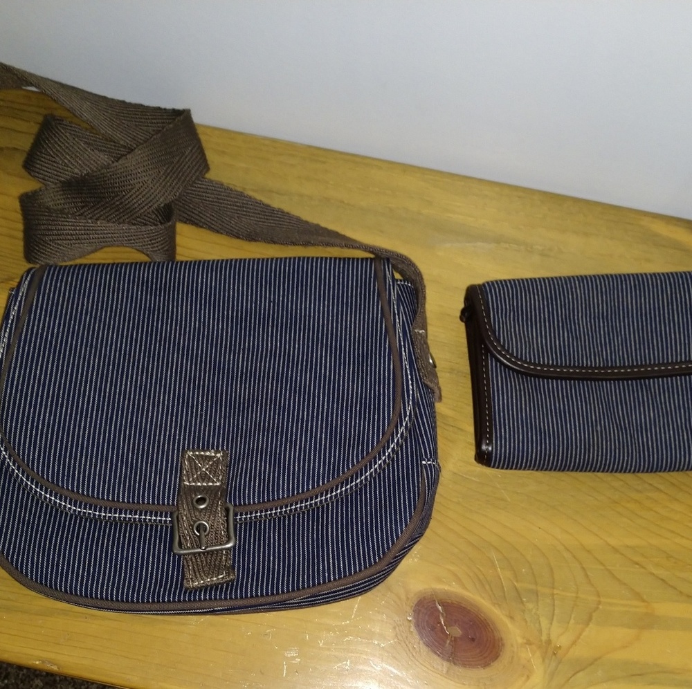 Thirty one crossbody purse and wallet